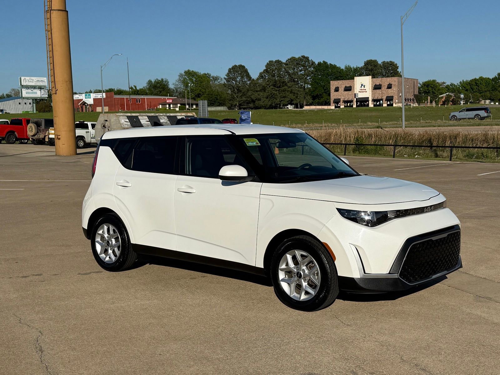 Used 2024 Kia Soul LX w/ Option Group 015 FWD image 8
