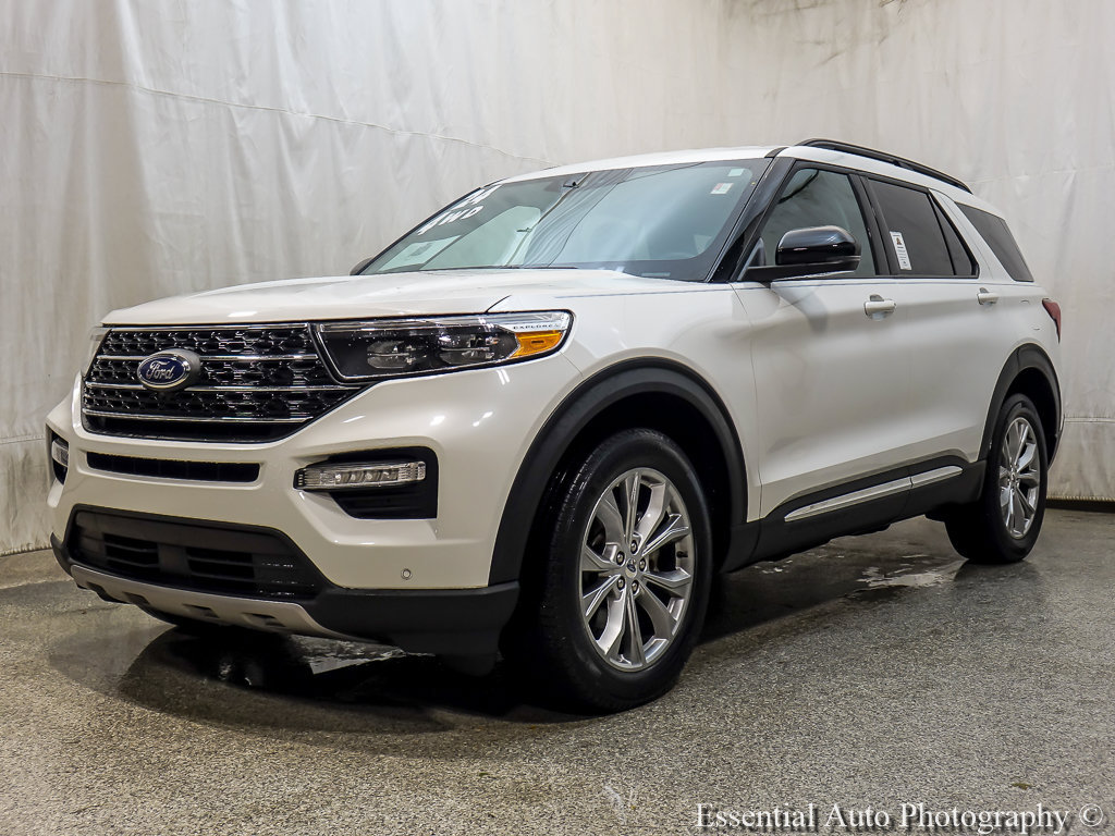 Certified 2024 Ford Explorer XLT w/ Equipment Group 202A AWD/4WD image 2