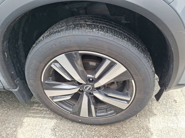 Used 2022 Nissan Rogue Platinum w/ Head-Up Display Package image 10