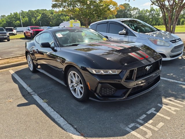 Certified 2025 Ford Mustang GT Premium RWD image 2