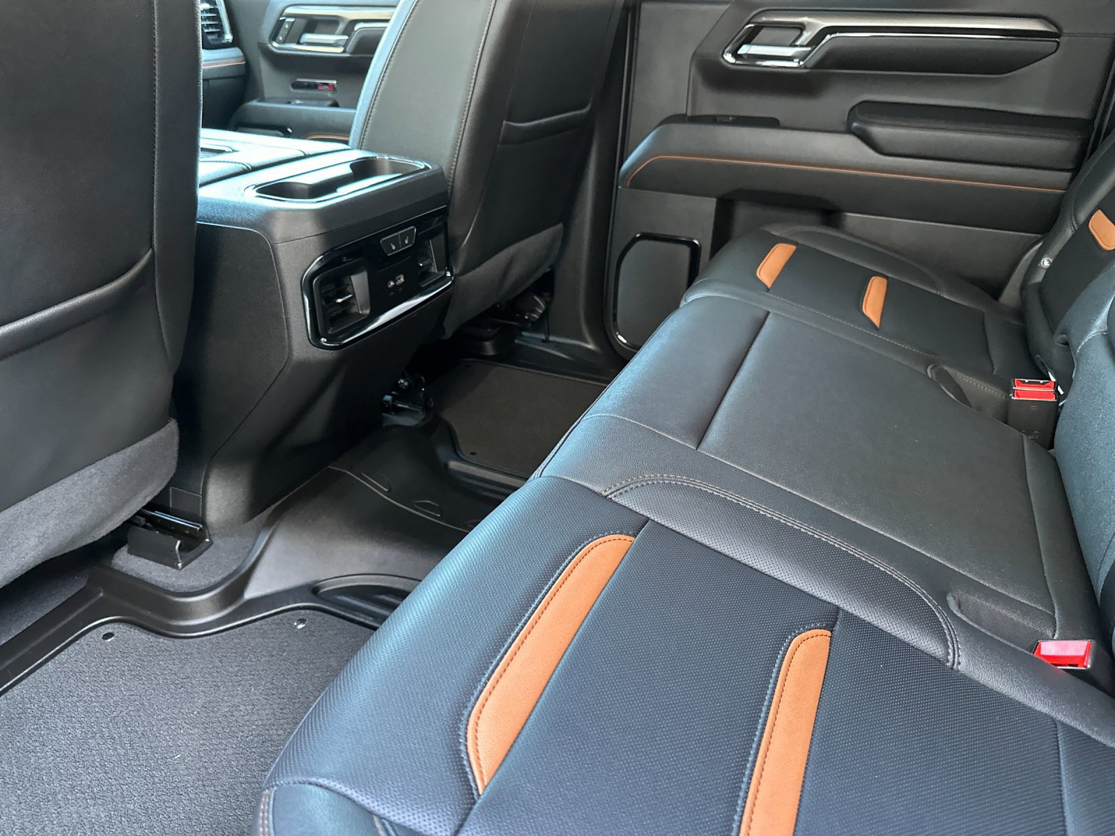 Used 2022 GMC Sierra 1500 AT4 w/ AT4 Premium Package image 12