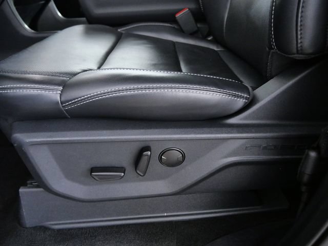 Certified 2025 Ford Expedition Platinum w/ Stealth Performance Package AWD/4WD image 17