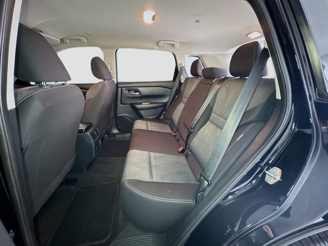 Used 2024 Nissan Rogue SV image 27