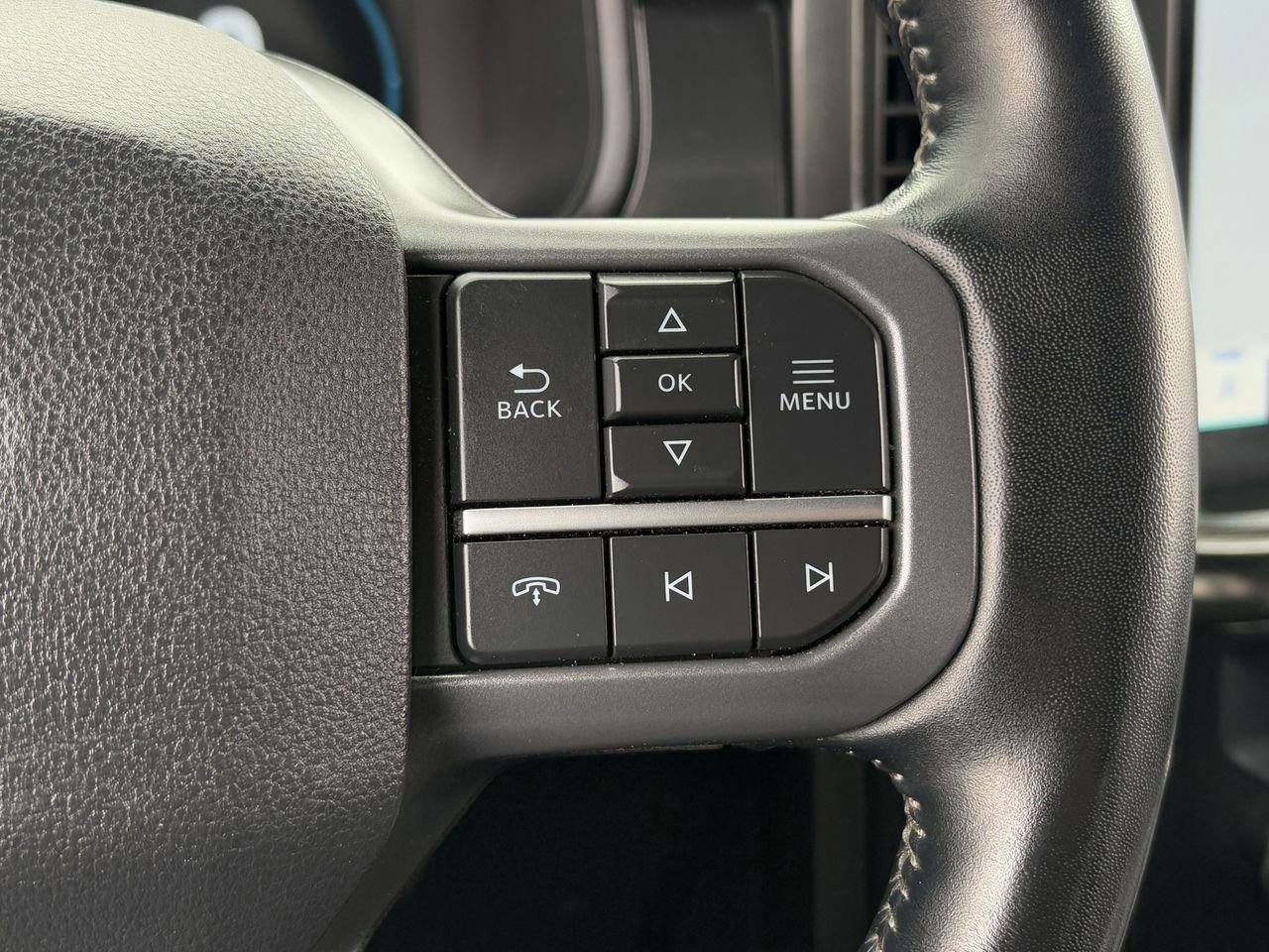 Certified 2023 Ford F150 Lariat w/ Equipment Group 502A High image 17