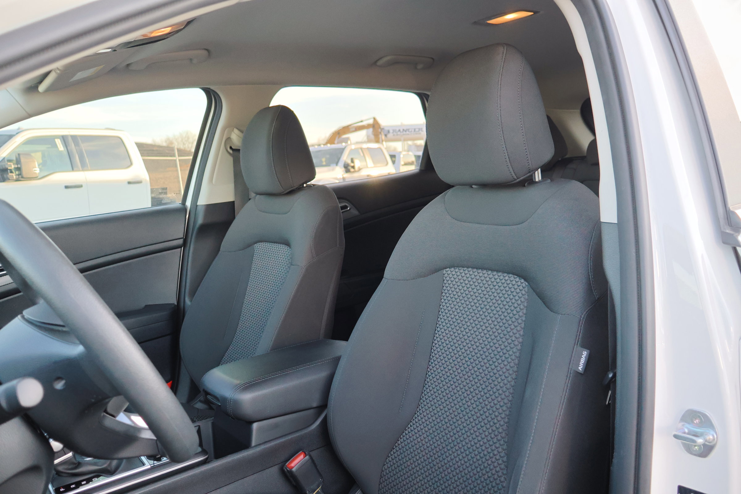 Used 2023 Kia Sportage LX image 16