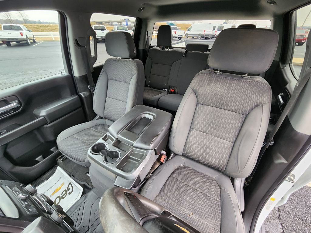 Used 2020 Chevrolet Silverado 1500 Custom w/ Custom Value Package image 10