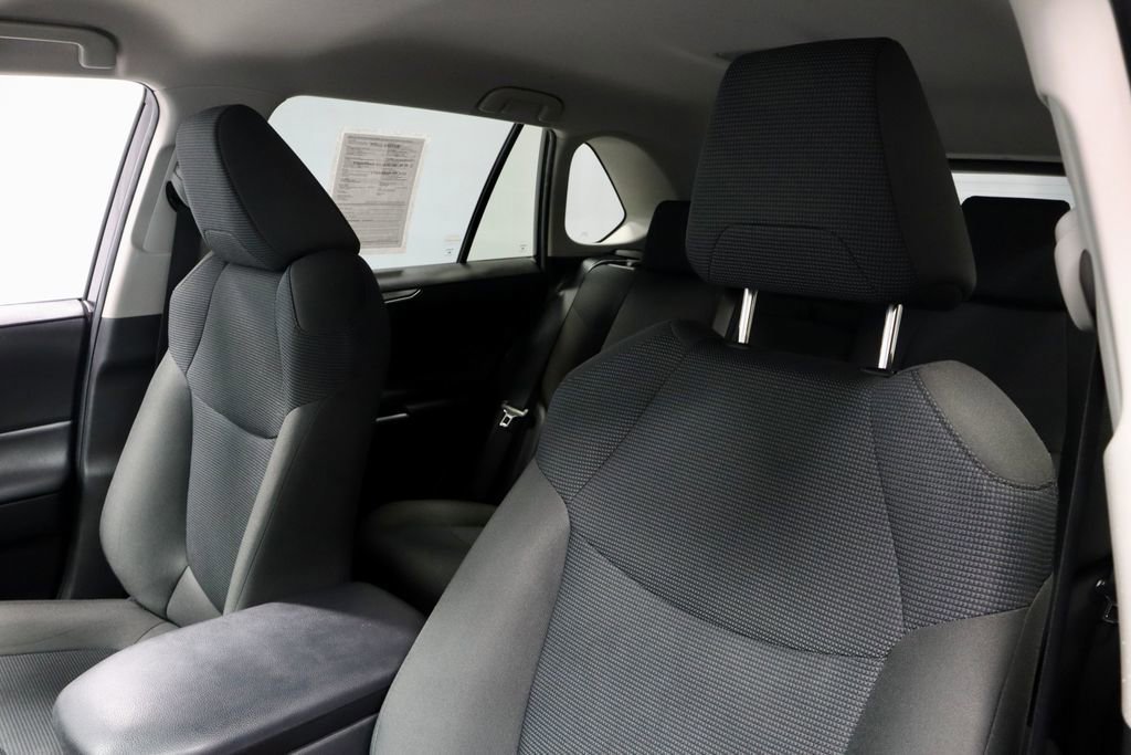 Used 2023 Toyota RAV4 LE AWD/4WD image 25