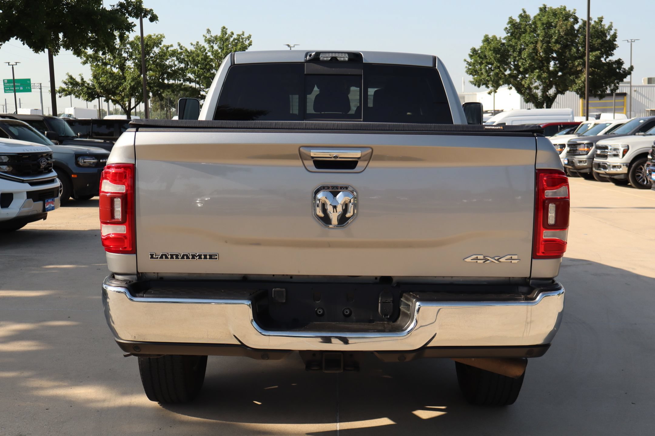 Used 2022 RAM 3500 Laramie AWD/4WD image 4