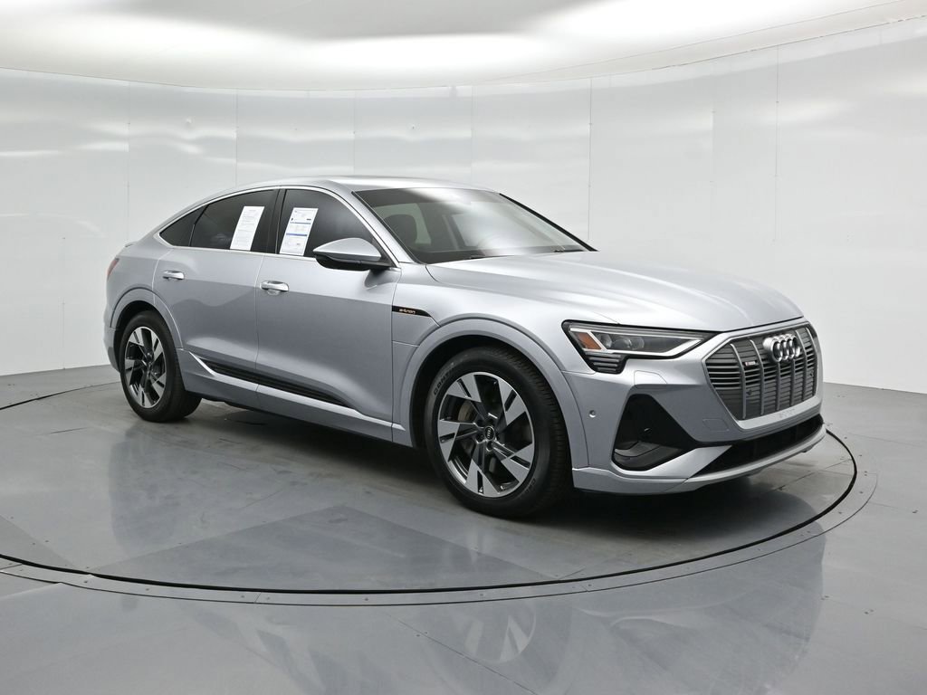 Used 2022 Audi e-tron Premium Plus image 59