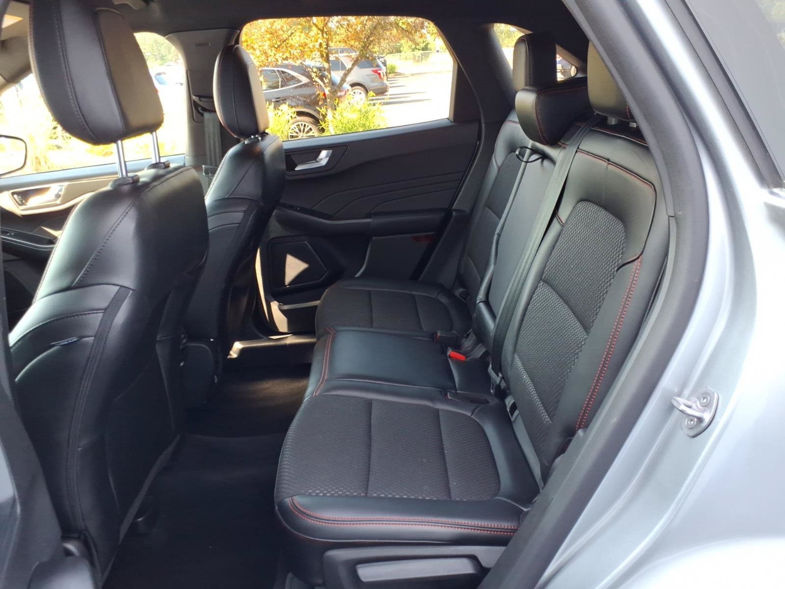 Certified 2023 Ford Escape ST-Line w/ Tech Pack #1 FWD image 9