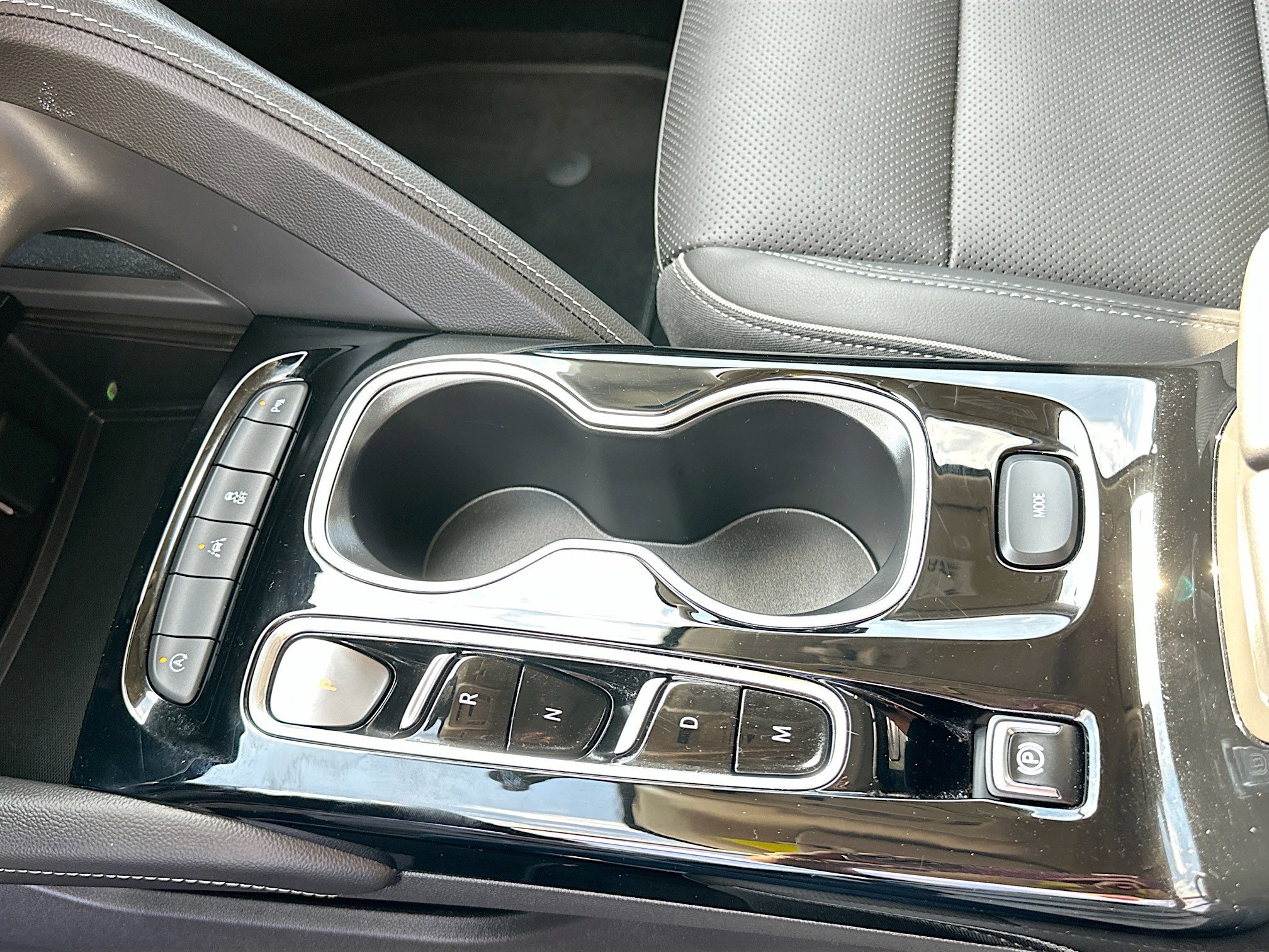 Used 2023 Buick Envision Essence image 16