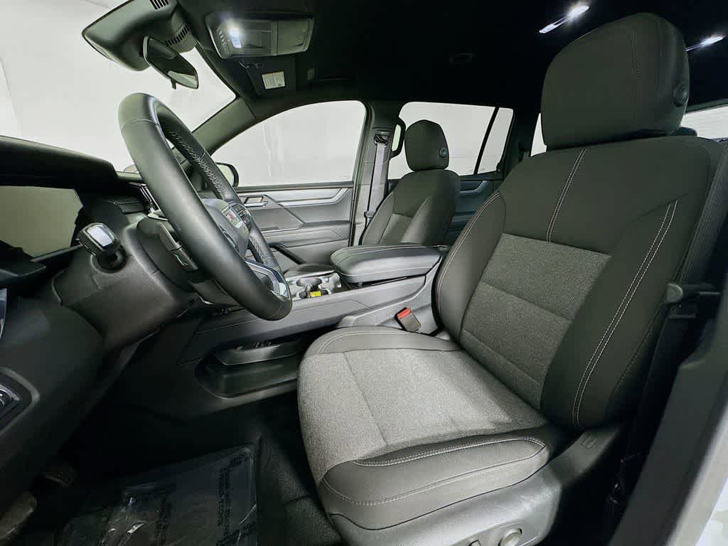 Used 2025 GMC Acadia Elevation FWD image 12