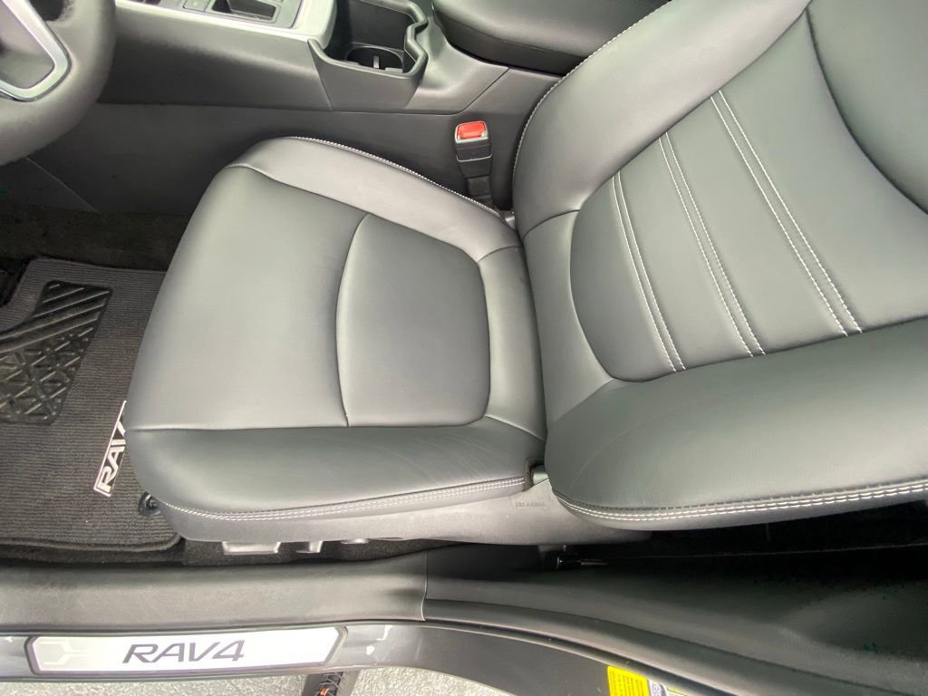Used 2025 Toyota RAV4 XLE Premium FWD image 22