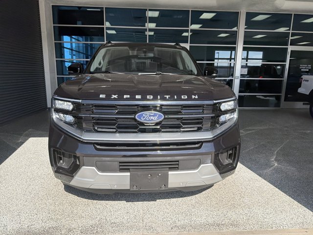Certified 2025 Ford Expedition Platinum AWD/4WD image 2