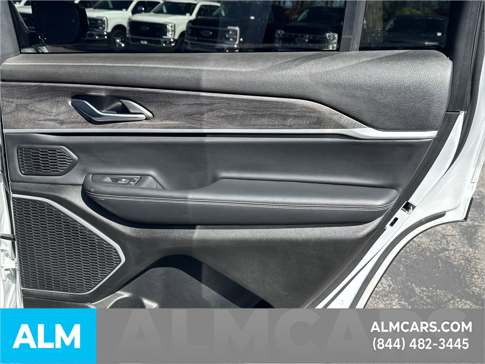 Used 2022 Jeep Grand Cherokee L Limited image 22