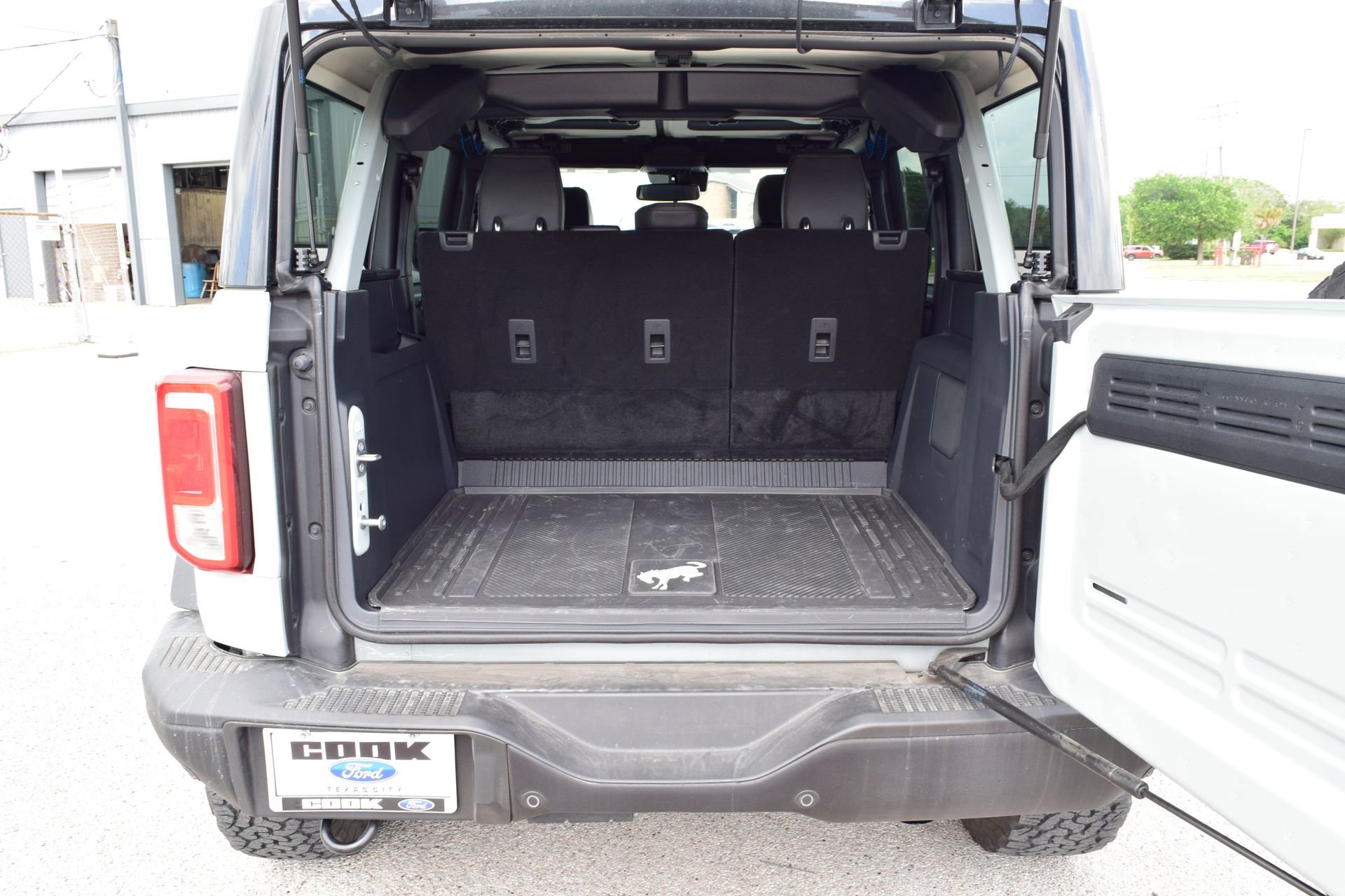 Certified 2024 Ford Bronco Black Diamond AWD/4WD image 21