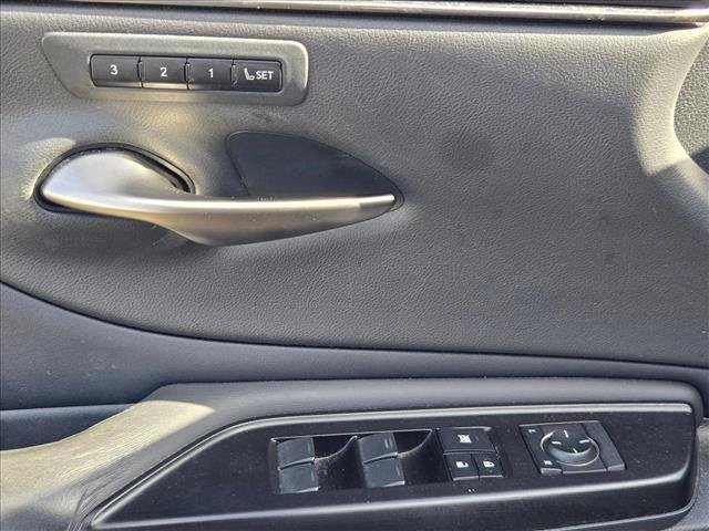 Used 2019 Lexus ES 350 F Sport w/ Accessory Package 2 FWD image 8
