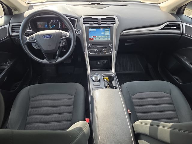 Certified 2018 Ford Fusion SE w/ Fusion SE Technology Package FWD image 24