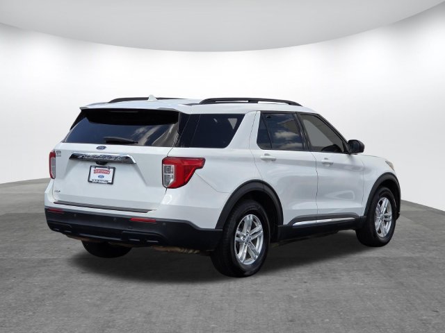 Certified 2022 Ford Explorer XLT RWD image 4