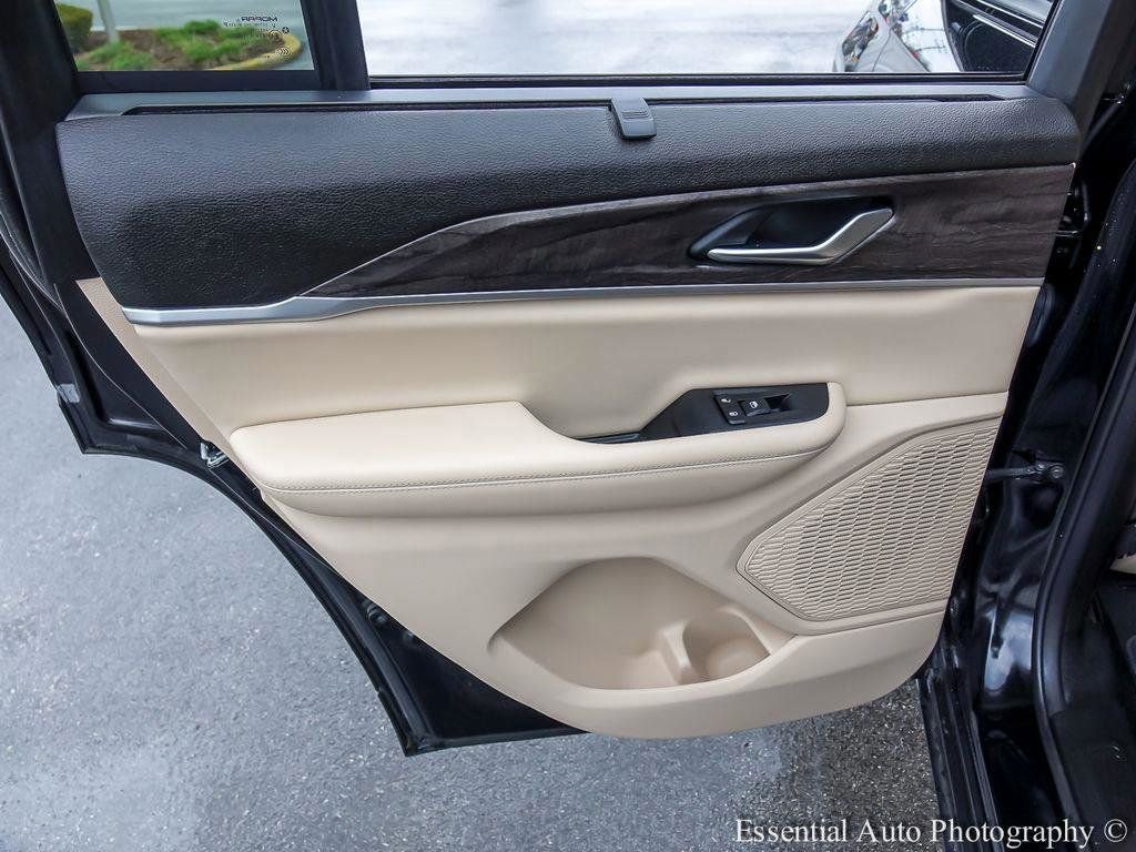 Used 2023 Jeep Grand Cherokee Limited w/ Luxury Tech Group II AWD/4WD image 22