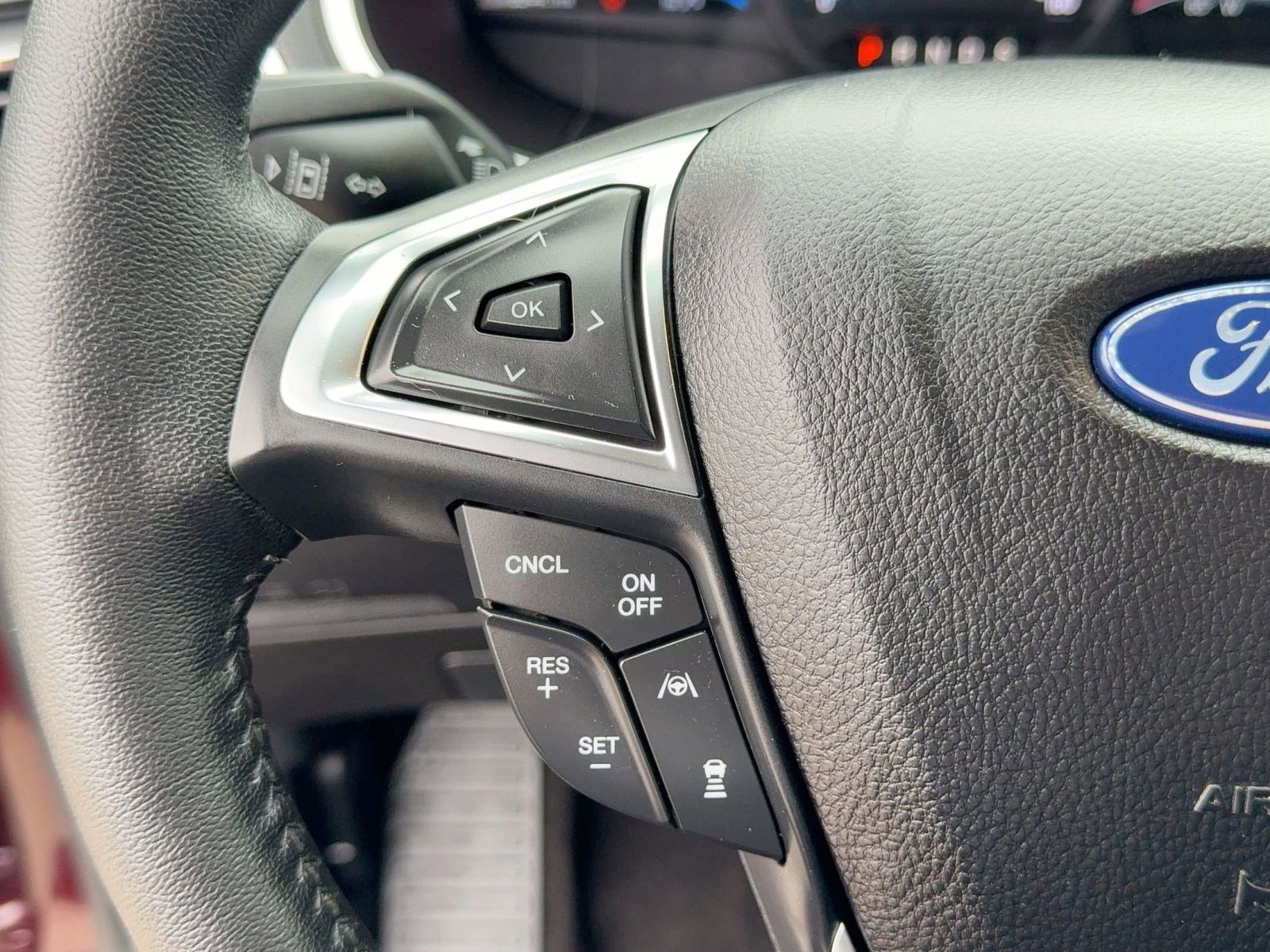 Certified 2020 Ford Edge Titanium w/ Equipment Group 301A image 15