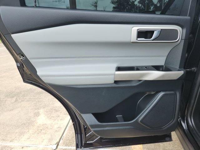 Certified 2022 Ford Explorer XLT w/ Equipment Group 202A AWD/4WD image 25