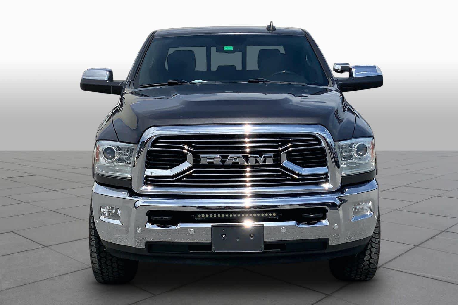 Used 2018 RAM 3500 Laramie Longhorn AWD/4WD image 4