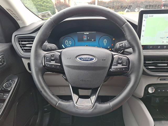 Certified 2023 Ford Escape Platinum AWD/4WD image 16