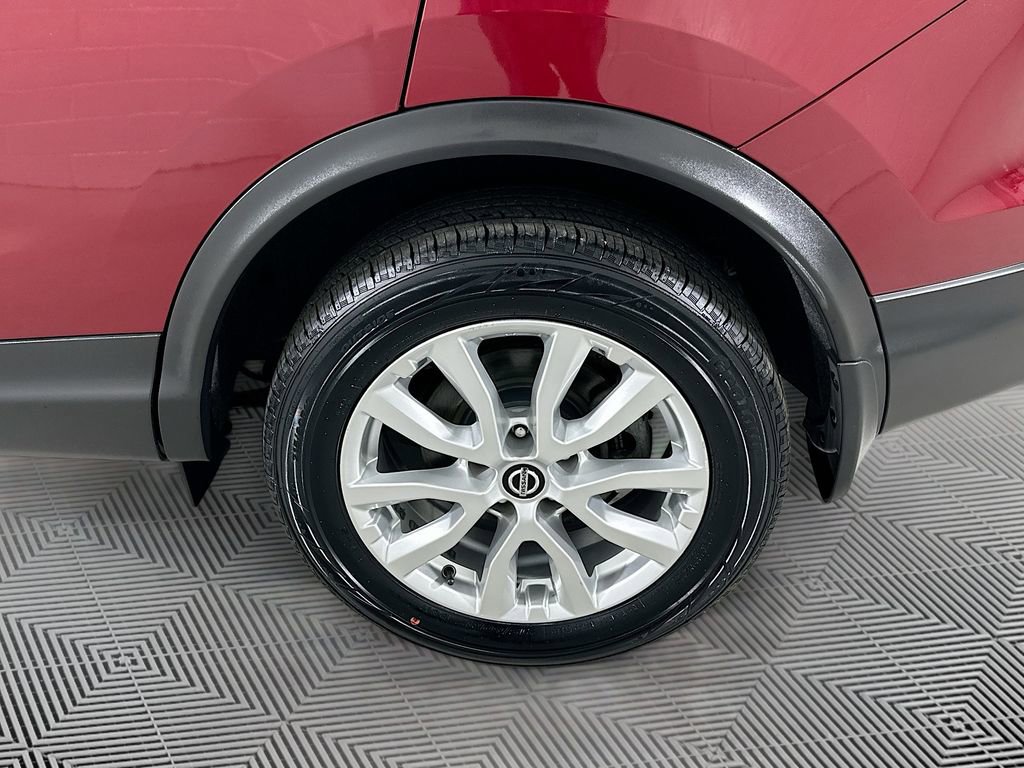 Used 2021 Nissan Rogue Sport SV w/ Technology Package image 29