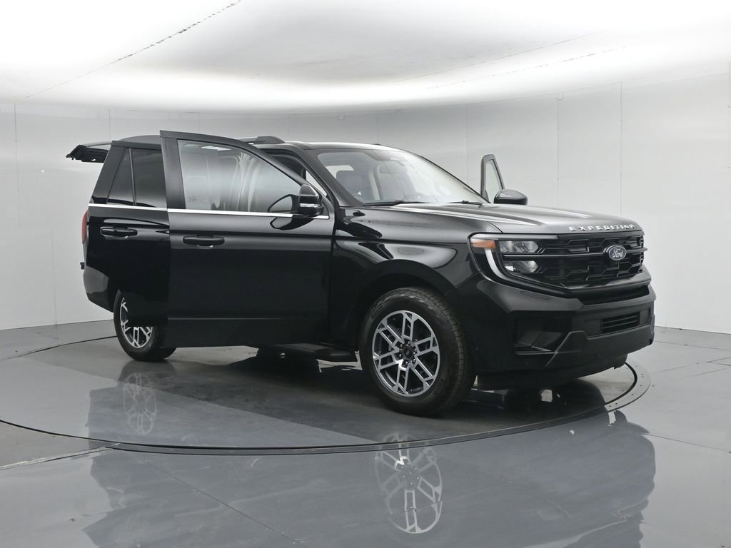 Certified 2025 Ford Expedition Active AWD/4WD image 39