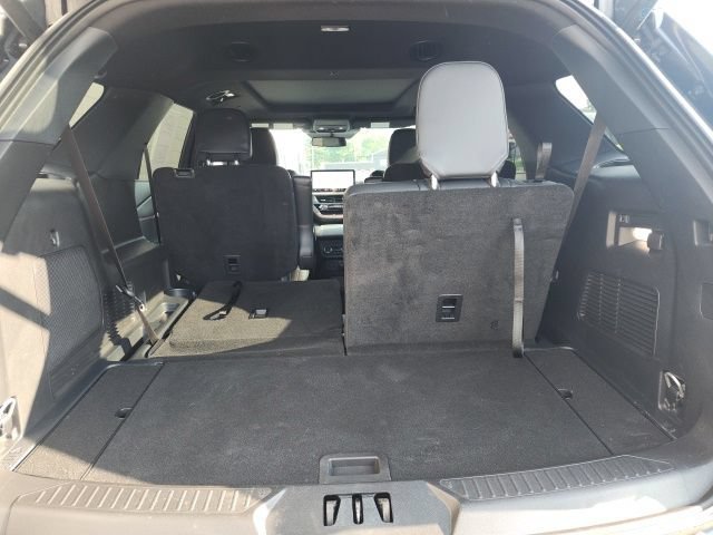 Certified 2025 Ford Explorer ST-Line w/ Premium Package AWD/4WD image 19