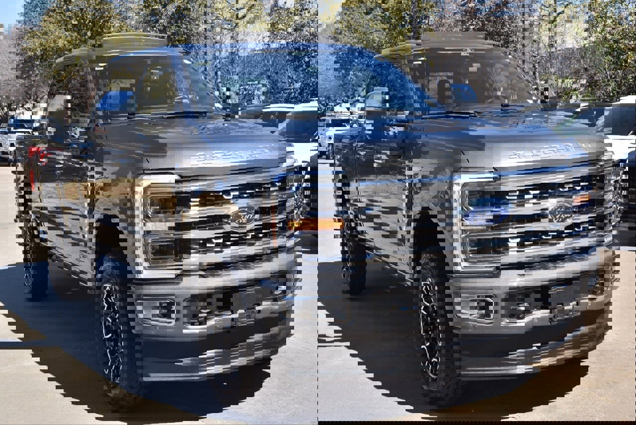 Certified 2024 Ford F250 Platinum w/ FX4 Off-Road Package image 4