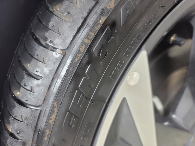 Used 2024 Hyundai Elantra Limited FWD image 11
