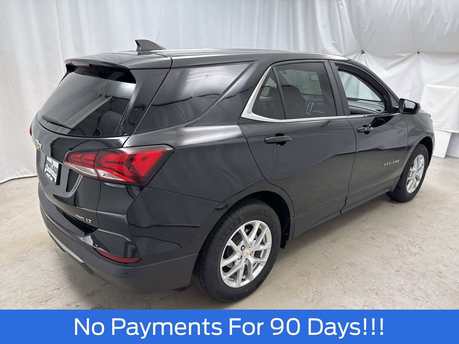 Used 2024 Chevrolet Equinox LT AWD/4WD image 3