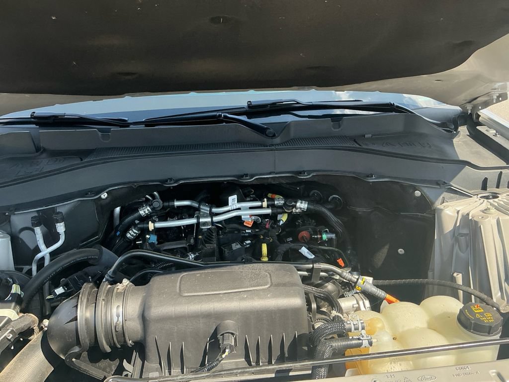 Certified 2022 Ford Explorer XLT w/ Equipment Group 202A RWD image 25