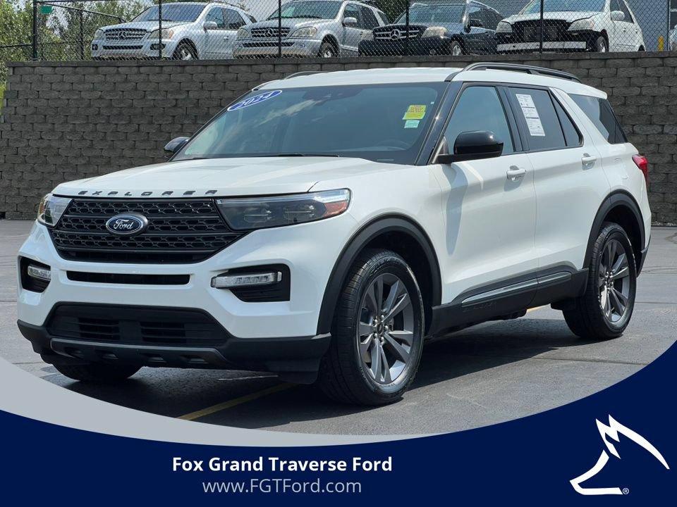 Certified 2024 Ford Explorer XLT w/ Equipment Group 202A AWD/4WD image 1