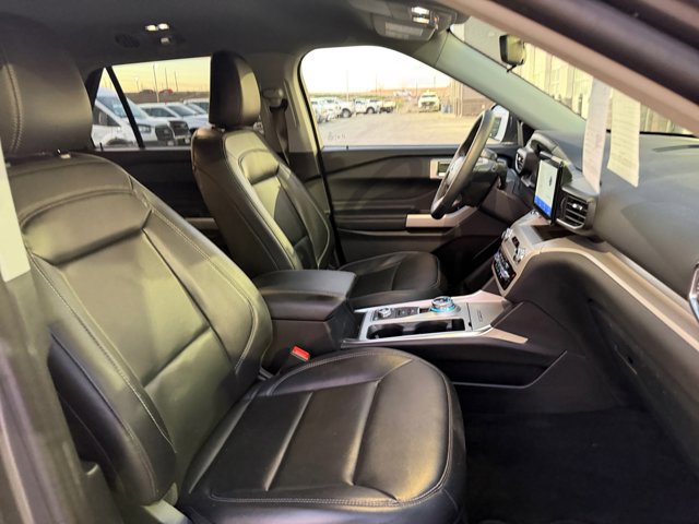 Certified 2023 Ford Explorer XLT w/ Equipment Group 202A image 20