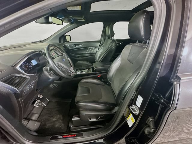 Certified 2019 Ford Edge ST w/ Cold Weather Package AWD/4WD image 27
