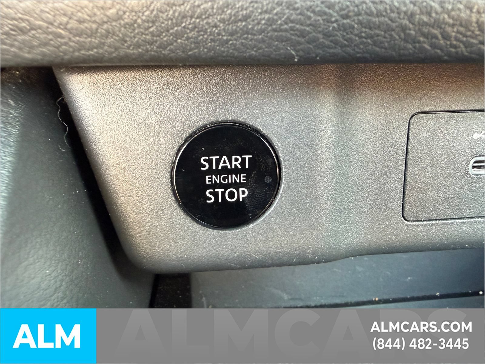 Used 2025 Nissan Rogue SV FWD image 21
