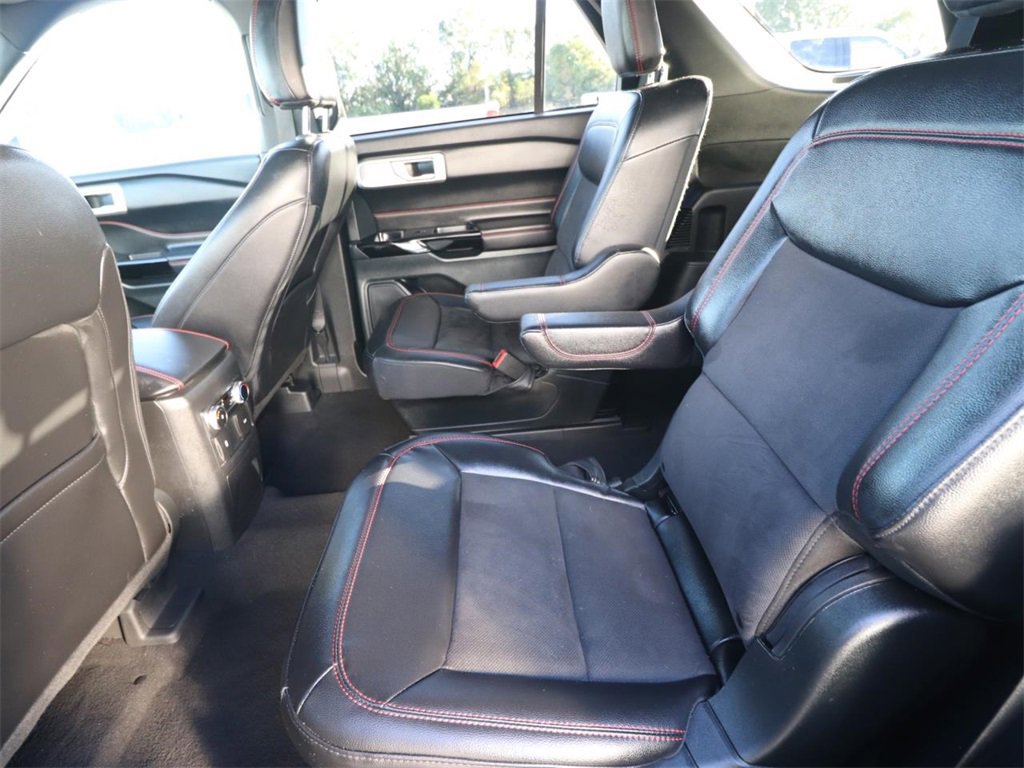 Certified 2023 Ford Explorer ST-Line w/ Class IV Trailer Tow Package image 11