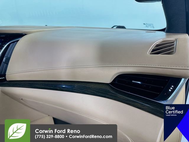 Used 2018 Cadillac Escalade Platinum AWD/4WD image 36
