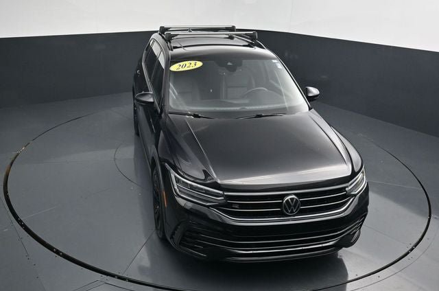Used 2023 Volkswagen Tiguan SE R-Line FWD image 22