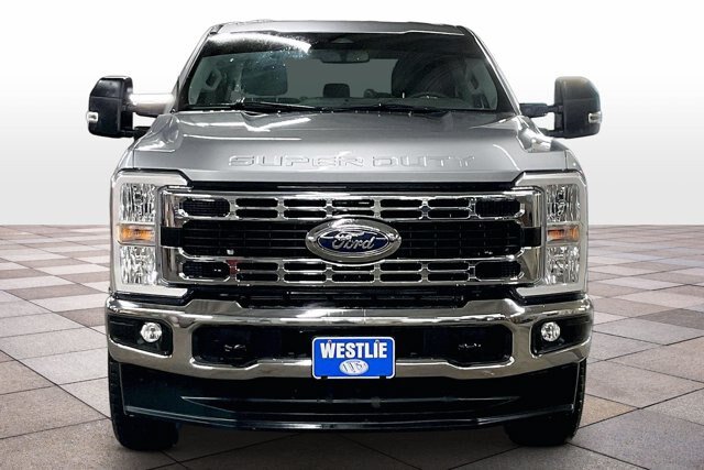 Certified 2023 Ford F250 XLT AWD/4WD image 3