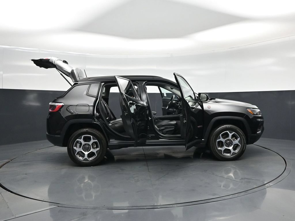 Used 2022 Jeep Compass Trailhawk AWD/4WD image 5