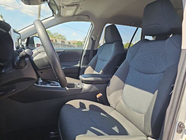 Used 2025 Toyota RAV4 XLE FWD image 15
