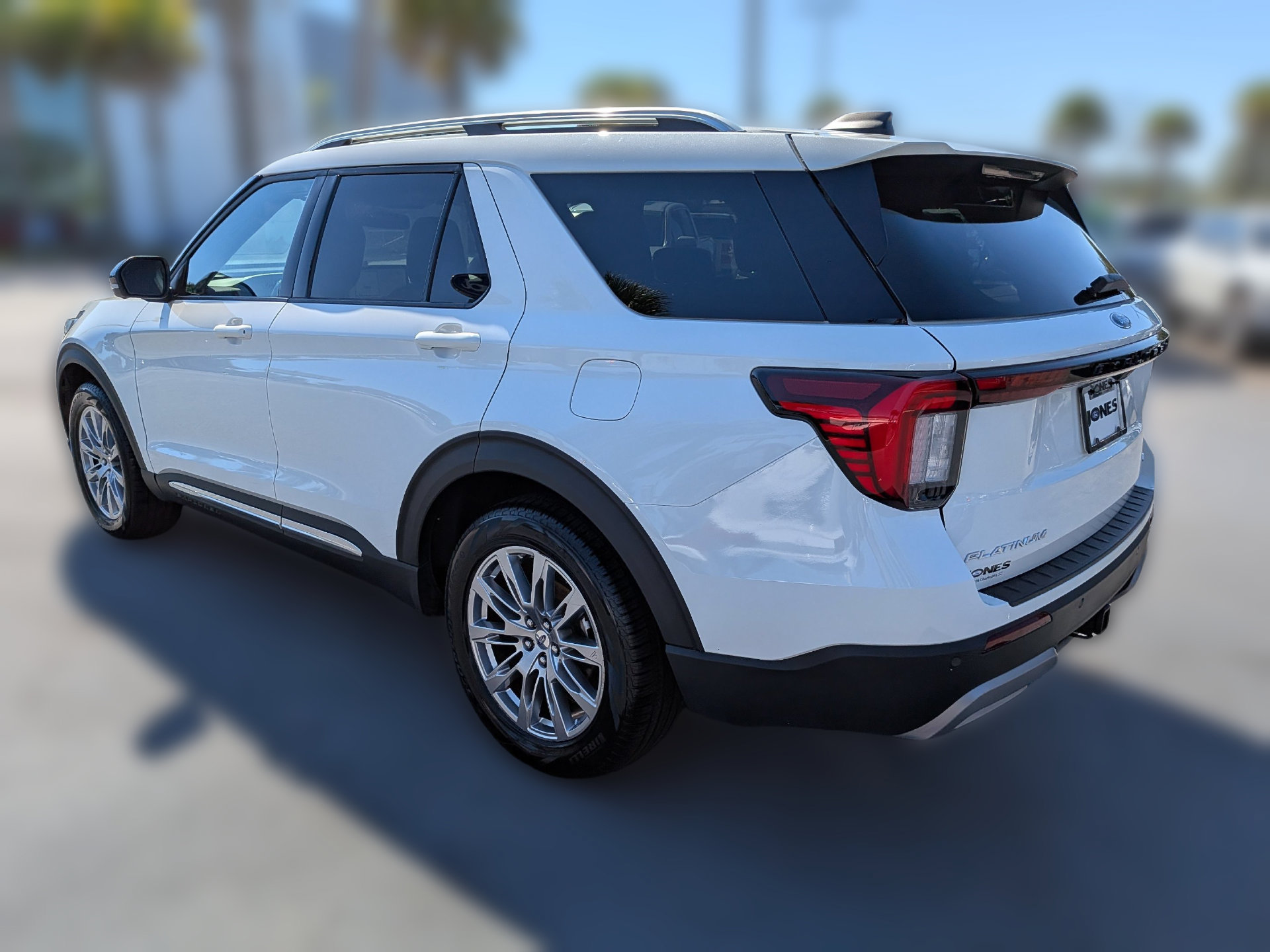 Certified 2025 Ford Explorer Platinum AWD/4WD image 7