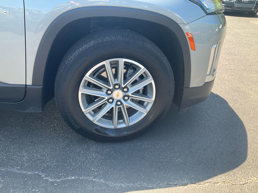 Used 2023 Chevrolet Traverse LT image 10
