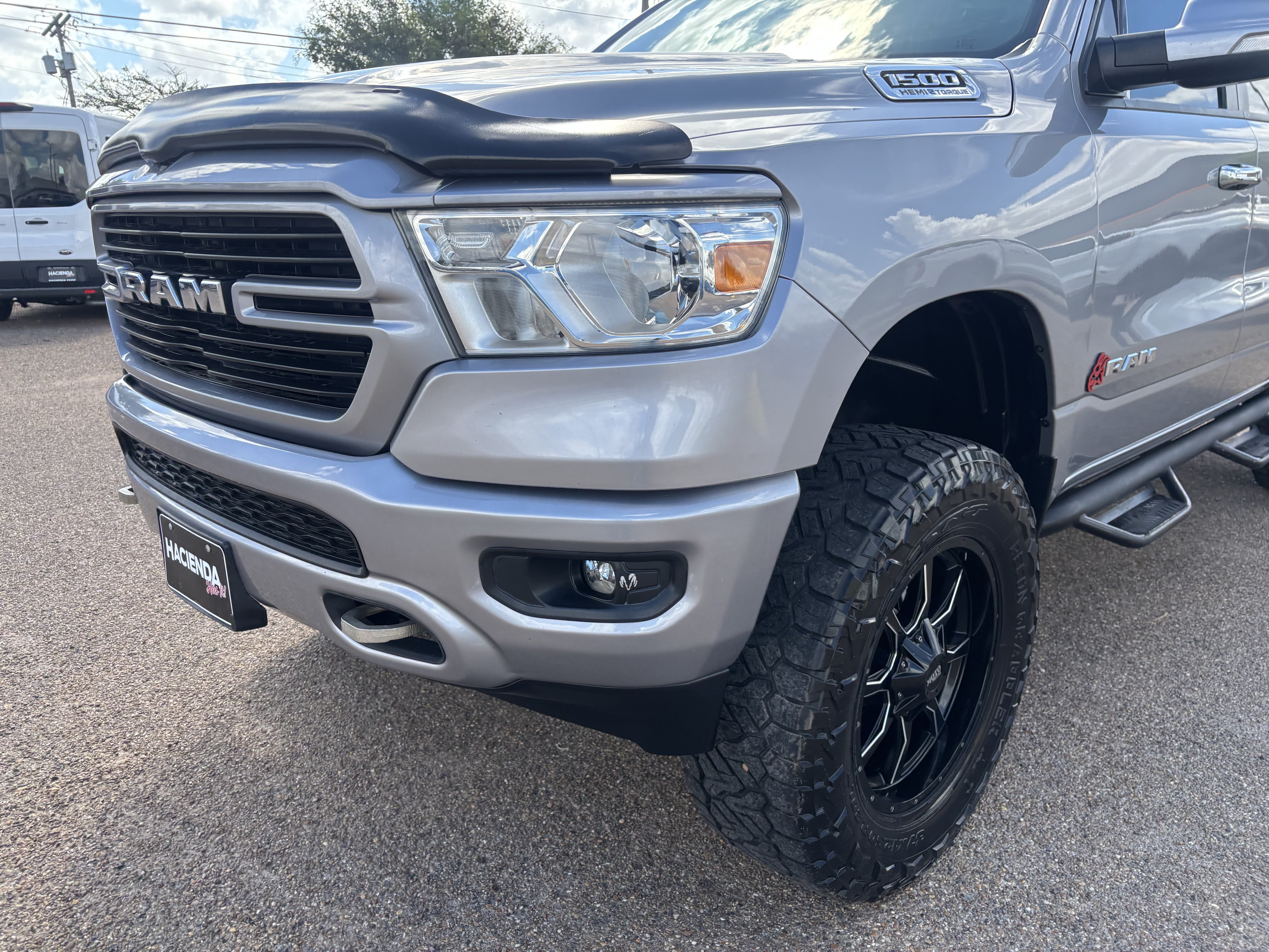 Used 2021 RAM 1500 Lone Star AWD/4WD image 7
