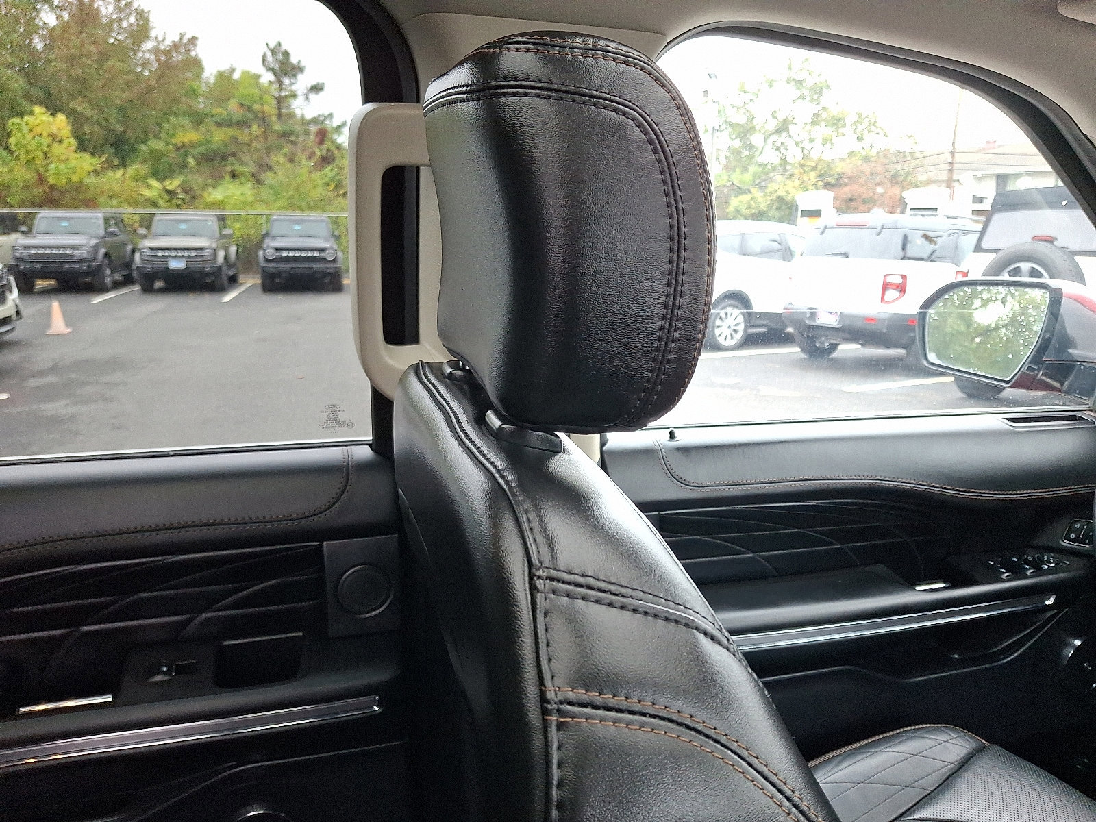 Certified 2020 Ford Expedition Max Platinum image 13