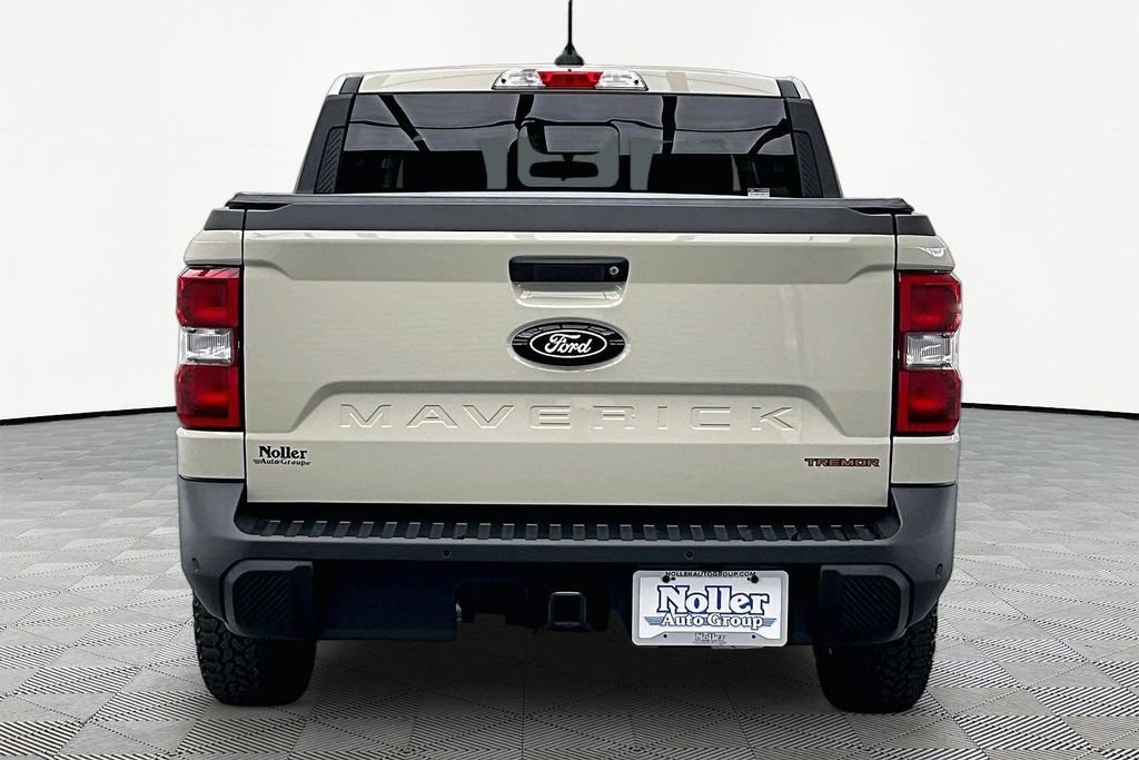 Certified 2025 Ford Maverick Tremor AWD/4WD image 4